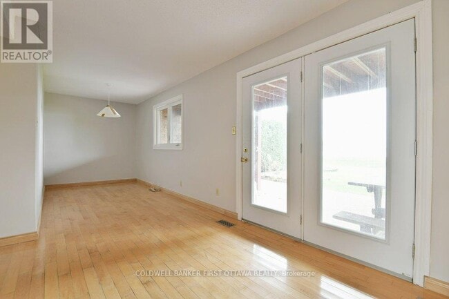 Building Photo - 202 Kehoe St