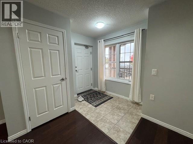 Photo du bâtiment - 1460 Highland Rd W
