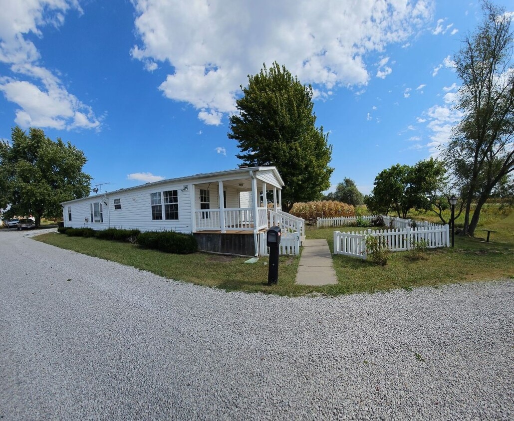 Primary Photo - Manufactured home for you!