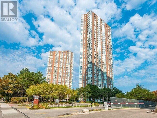 Building Photo - 7 Concorde Pl