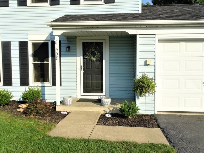 Building Photo - 438 Danbury Dr