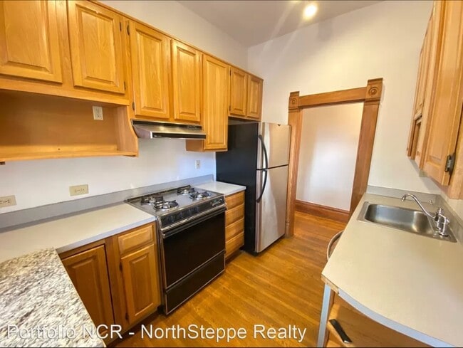 Building Photo - 1043 Neil Ave