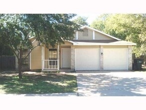 Building Photo - 507 Live Oak Dr