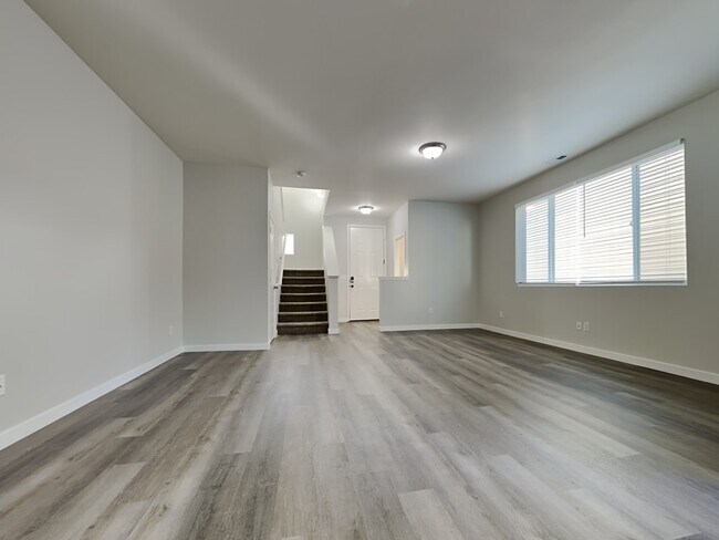 Foto del edificio - 4319 Crestone St NE