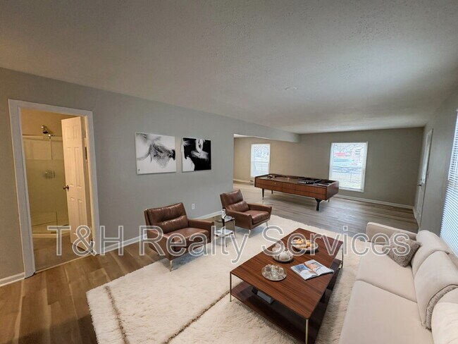 Foto del edificio - 955 N Belmont Ave