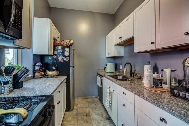 Foto del edificio - 844 Oak St