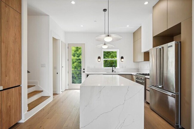 Foto del edificio - 1570 Flat Shoals Rd SE