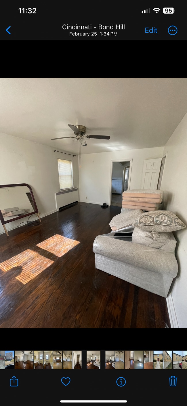 Living room - 1132 Franklin Ave