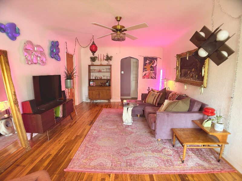 Primary Photo - 1735 Yosemite St