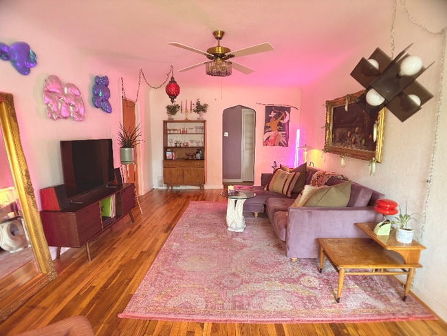 Building Photo - 1735 Yosemite St