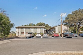 Building Photo - 509 Cedar Dr