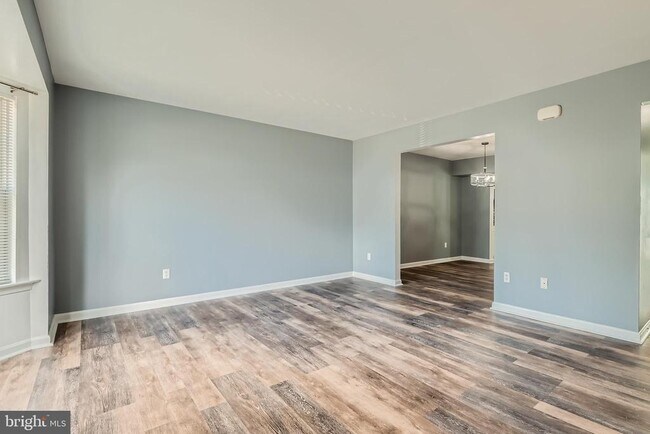 Foto del edificio - 7202 Rutherford Green Cir