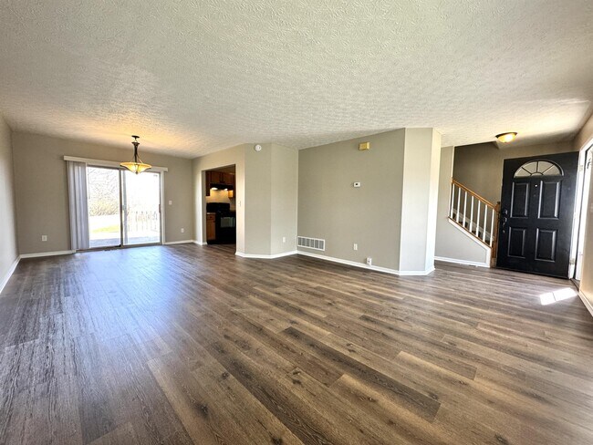 Foto del edificio - 1466 Tenagra Way