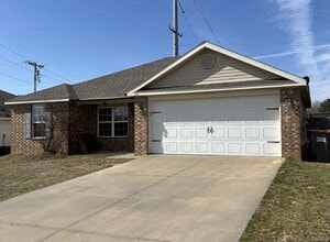 Building Photo - 301 Regency Dr