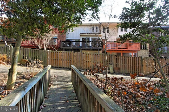 Foto del edificio - 12728 Rolling Brook Dr