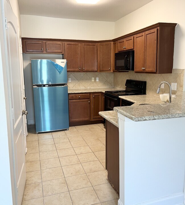 Foto del edificio - 43225 Creek Cir