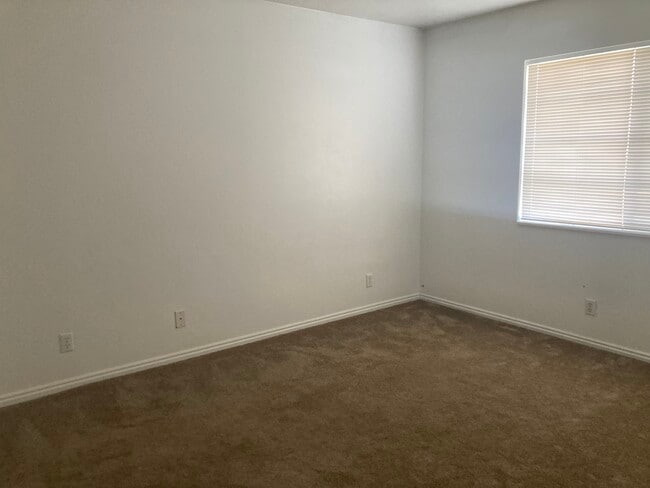 Foto del edificio - 1546 W 3280 S