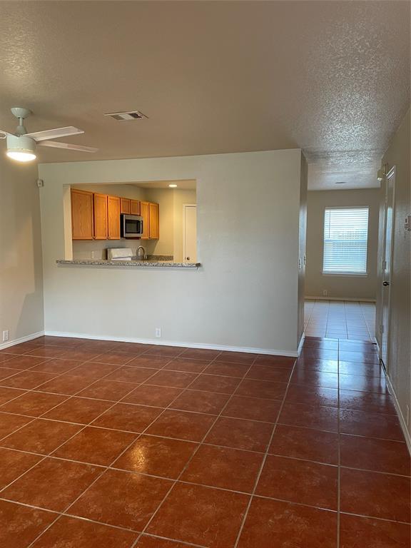 Building Photo - 903 Grand Plains Dr
