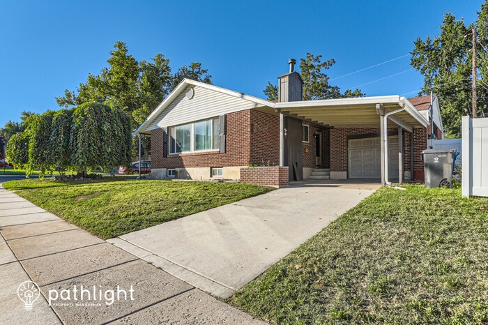 Foto principal - 169 West 4600 South, Washington Terrace, U...