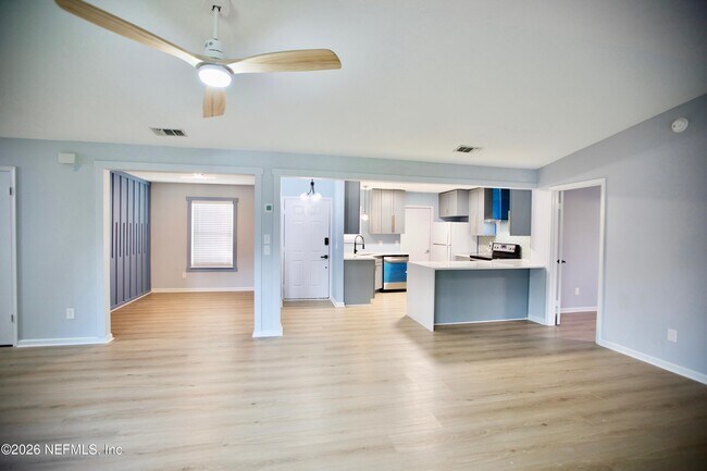 Foto del edificio - 3542 Sheldrake Dr