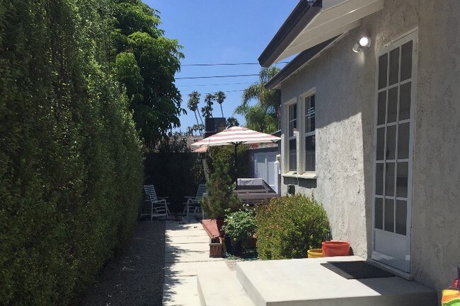 Foto del edificio - 2329 Clark Ave