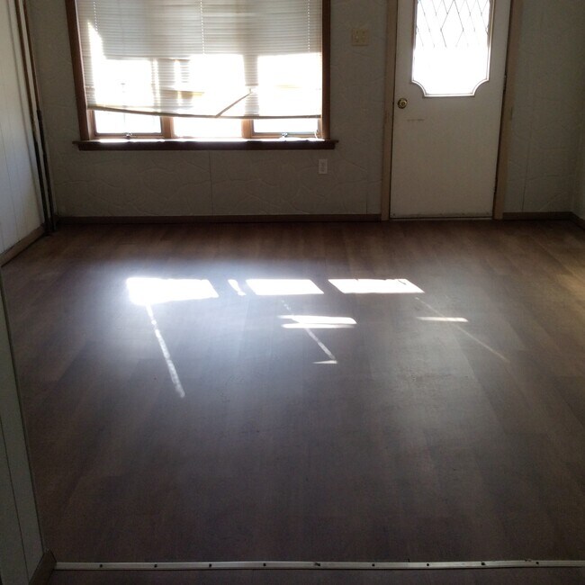 Foto del edificio - 1003 E Dewart St