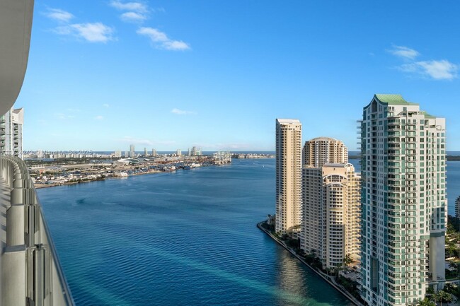 Foto del edificio - 300 Biscayne Blvd Way