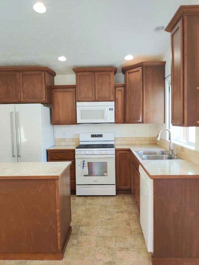 Foto del edificio - West Pasco Home with Hot Tub
