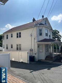 Foto principal - 44 Fairview Ave