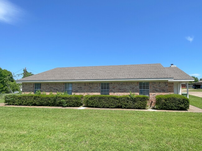 Building Photo - 505 N Old Temple Rd