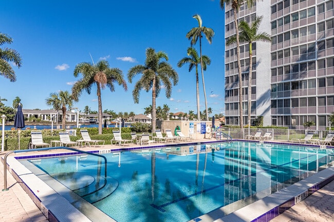 Building Photo - 3224 S Ocean Blvd