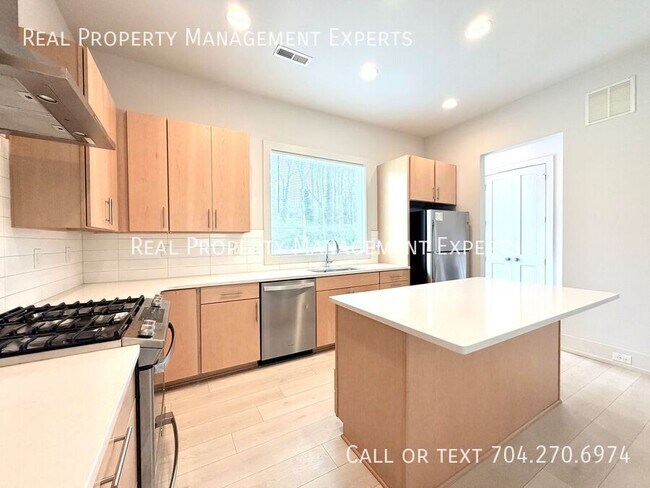 Foto del edificio - 4115 Merlane Dr