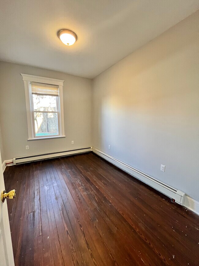 Building Photo - 348 Armstrong Ave