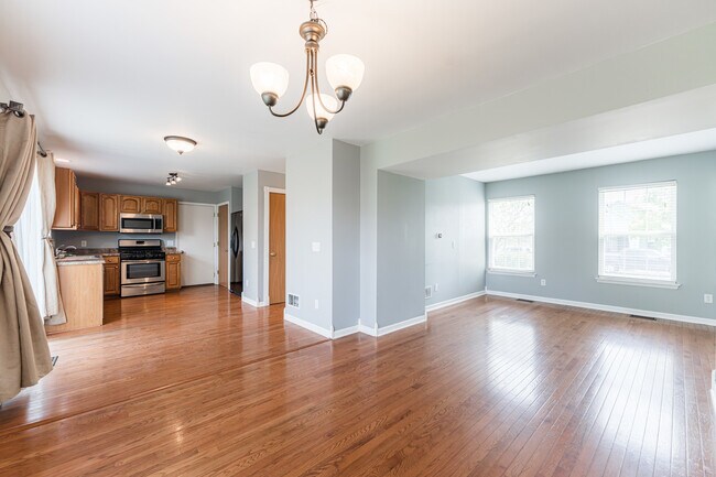 Foto del edificio - 841 Pond Brook Ave