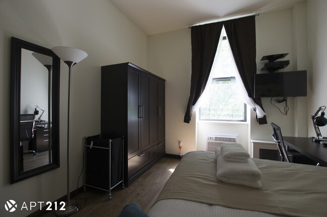 Foto del edificio - 35 E 7th St