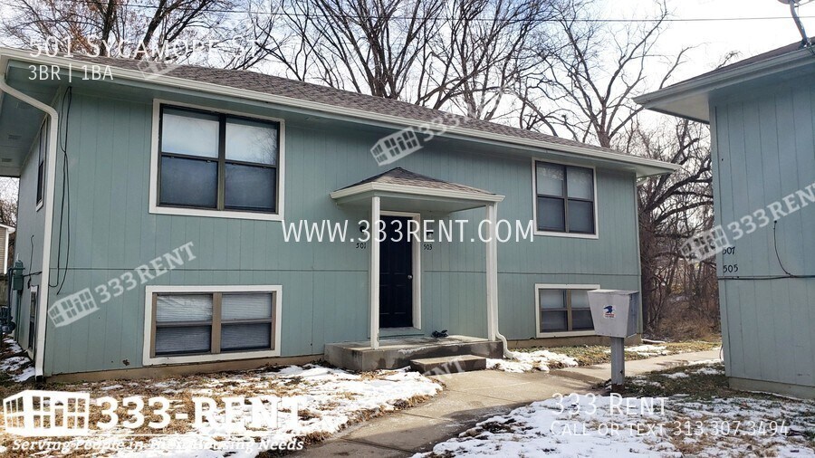 501 Sycamore St, Harrisonville, MO 64701 Room for Rent in