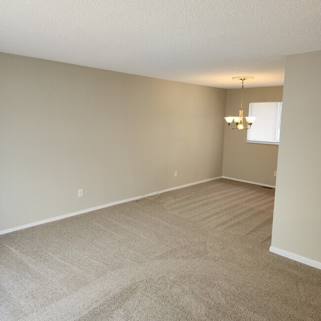 Foto del edificio - 2573 Millvalley Dr