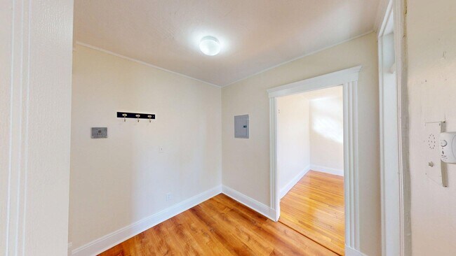 Building Photo - 1185 Boylston St