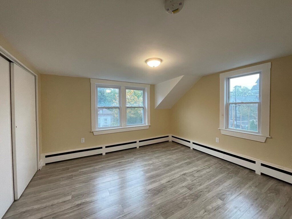 122 Meadow St Unit 2, Pawtucket, RI 02860 Room for Rent in Pawtucket