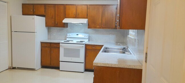 Foto del edificio - 5234 Donlyn Dr