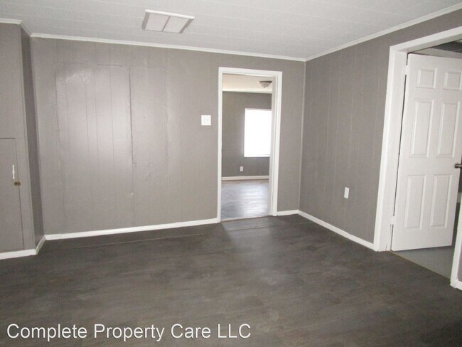 Building Photo - 3 br, 1 bath House - 1413 S Brotherton