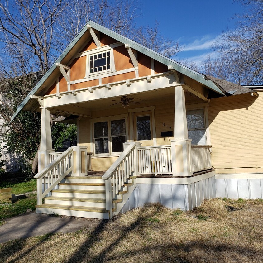 312 Fowzer St, Taylor, TX 76574 House Rental in Taylor, TX