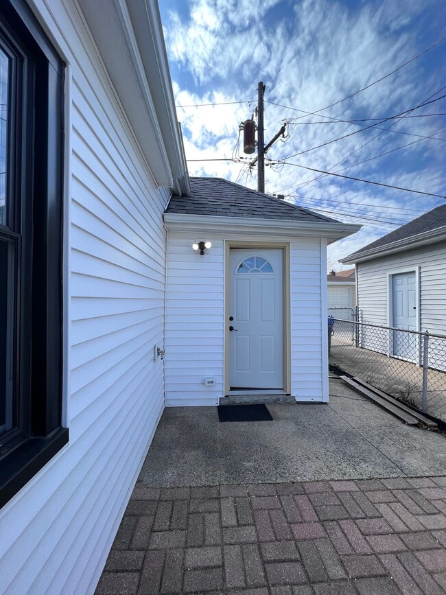 Front door - 4358 N Oak Park Ave