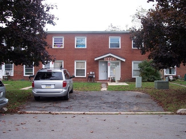 Building Photo - Georgetown Apartments