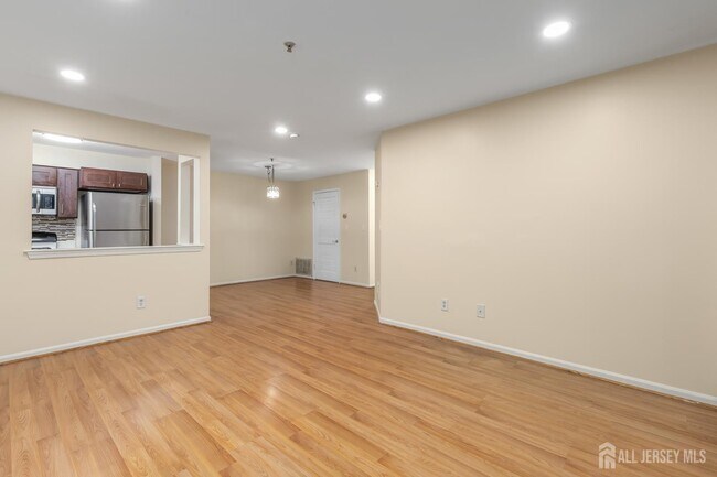 Foto del edificio - 828 Waterford Dr