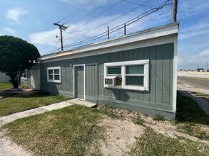 Building Photo - 9809 S Padre Island Dr