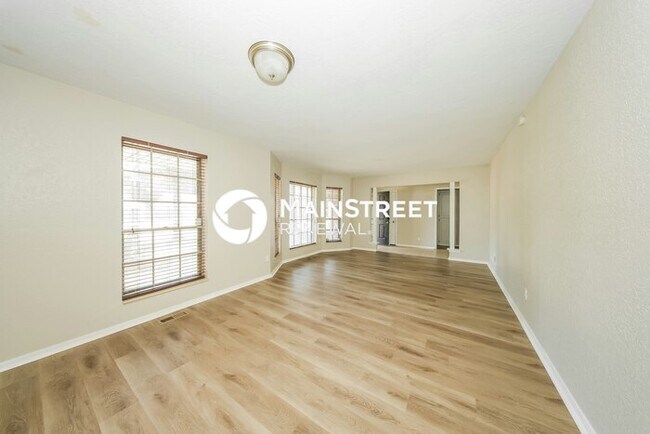 Foto del edificio - 4 Bedroom Pet-Friendly Home in Oklahoma Ci...