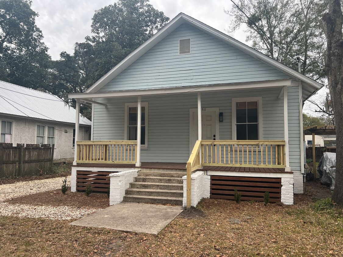 Primary Photo - Newly Remodeled 2BR/1BA in Old Town Brunsw...