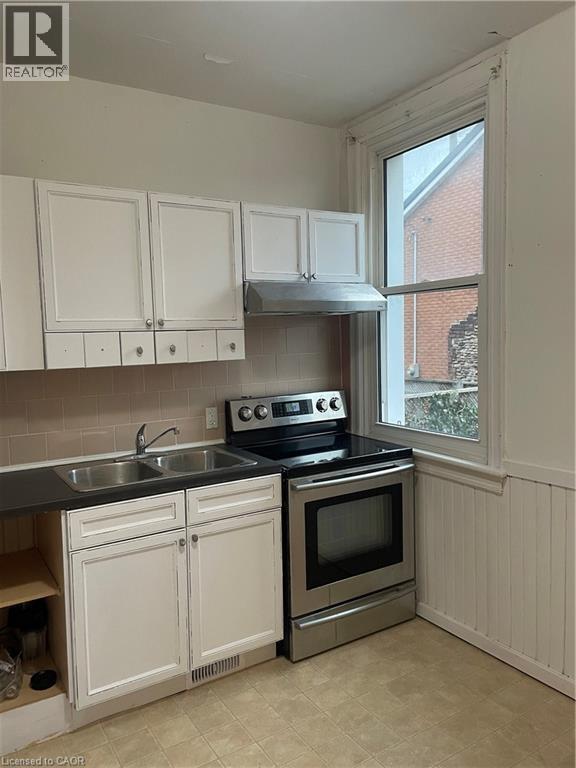 Photo du bâtiment - 206 Locke St N