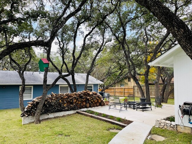 Building Photo - 4312 Lazy Oak Dr